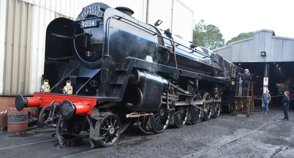 BR Standard 9F Steam locomotive 92134 2-10-0 heavy freight engine ...